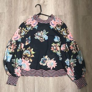 Sheer detailed blouse